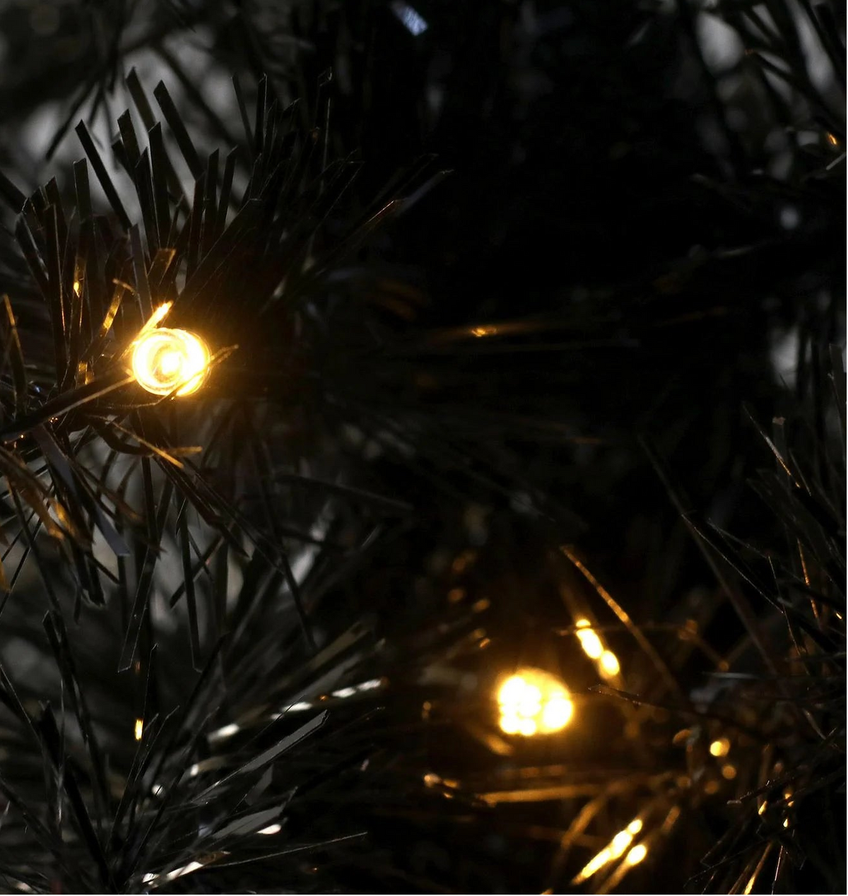 Weihnachtsbaum BOŽE – Schwarz, 180 cm mit 100 LEDs