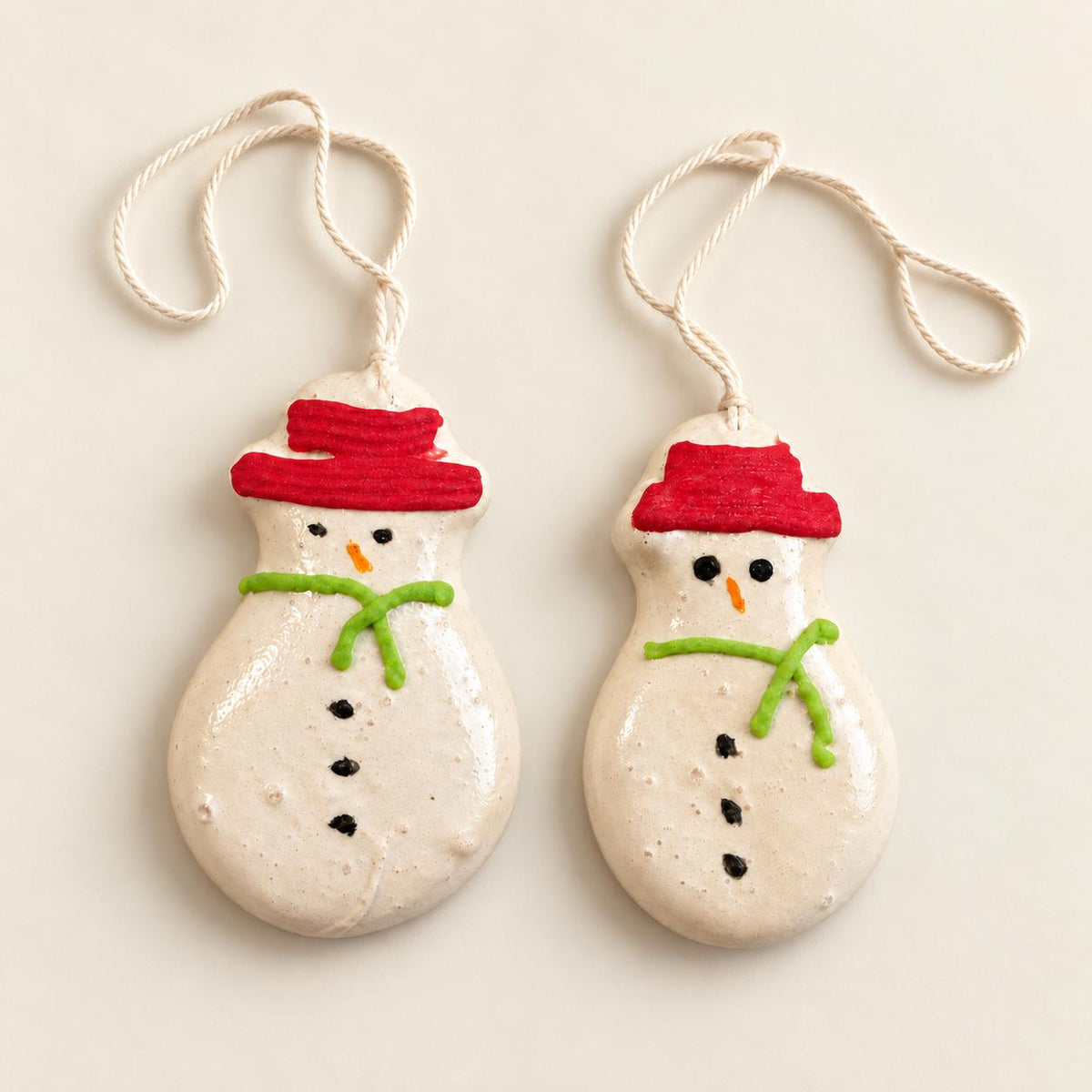 Licitar Schneemann – Christbaumschmuck aus Kroatien, 2er-Set