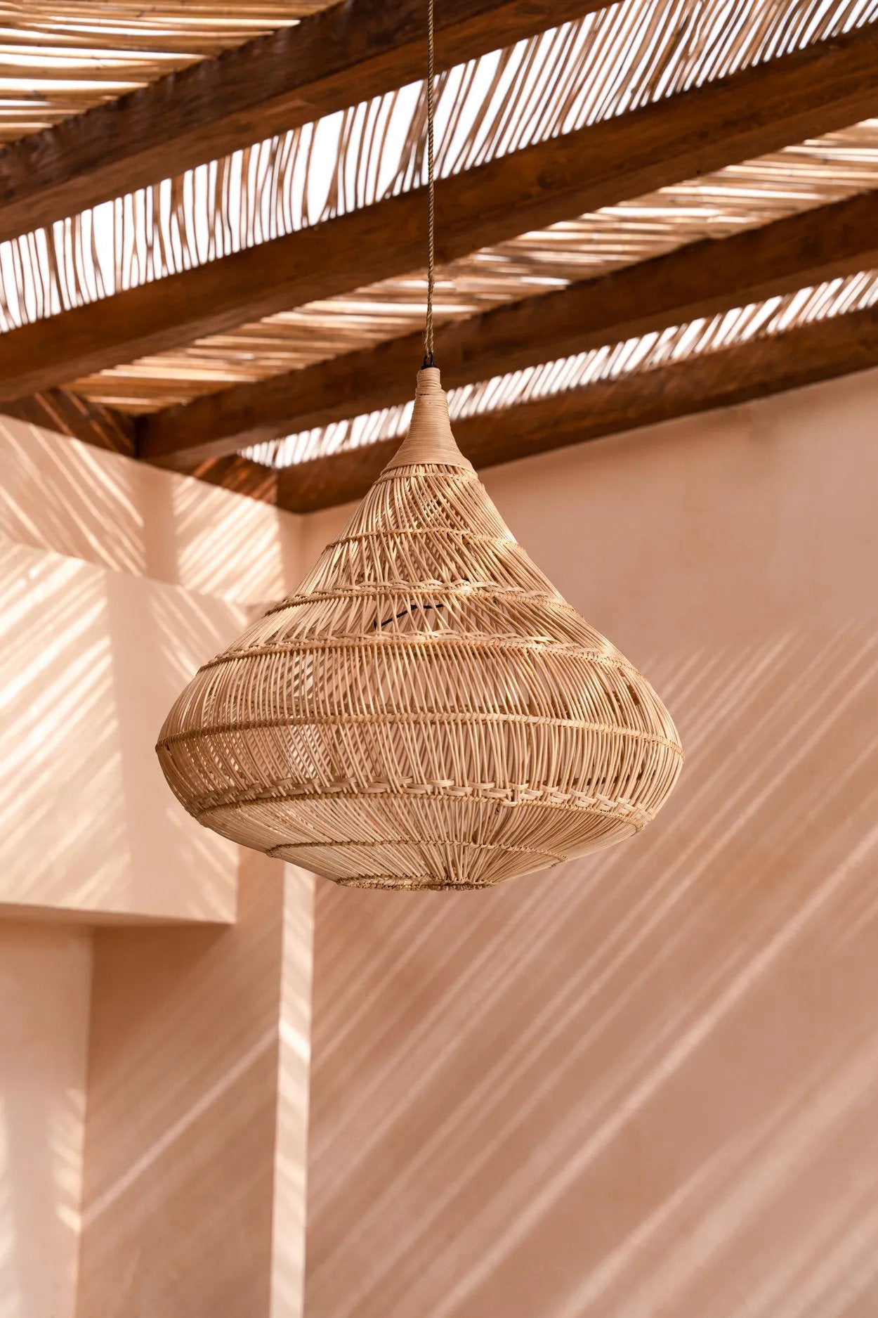 Drop Pendant Natural L – Rattan Hängelampe Bazar Bizar
