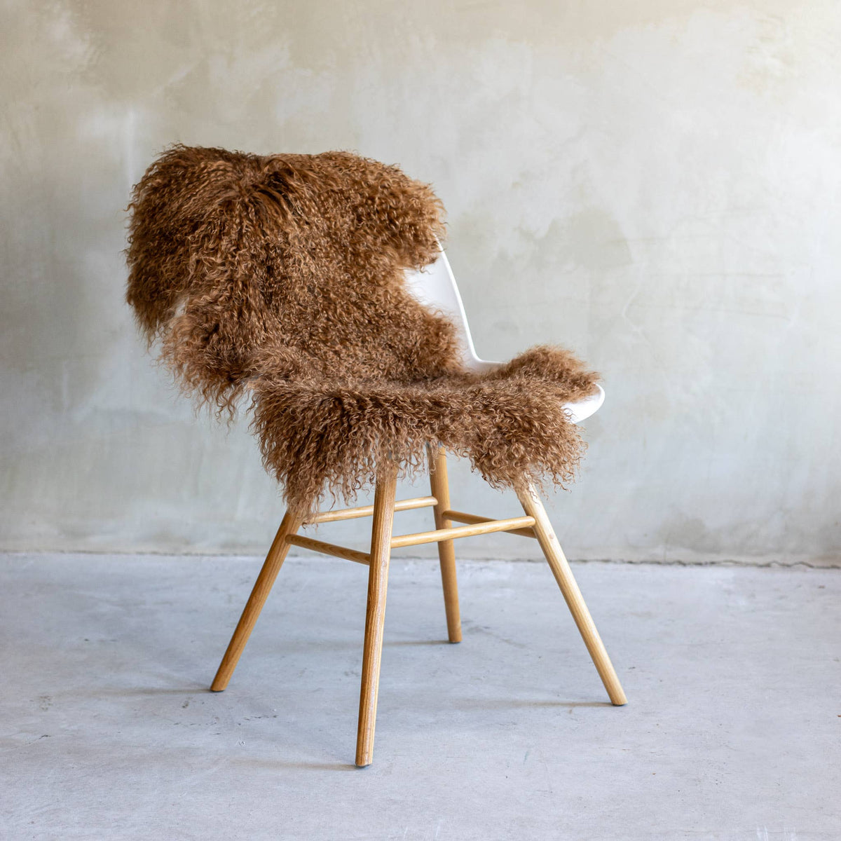 Tibetisches Lammfell Braun – ca. 90–100 × 55–65 cm