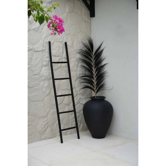 Bazar Bizar Dekoleiter „Tulum“ Schwarz 165 cm aus Teakholz