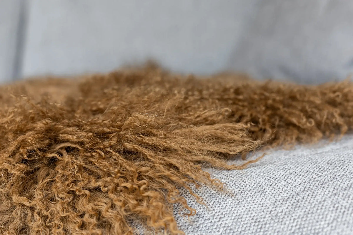 Tibetisches Lammfell Braun – ca. 90–100 × 55–65 cm