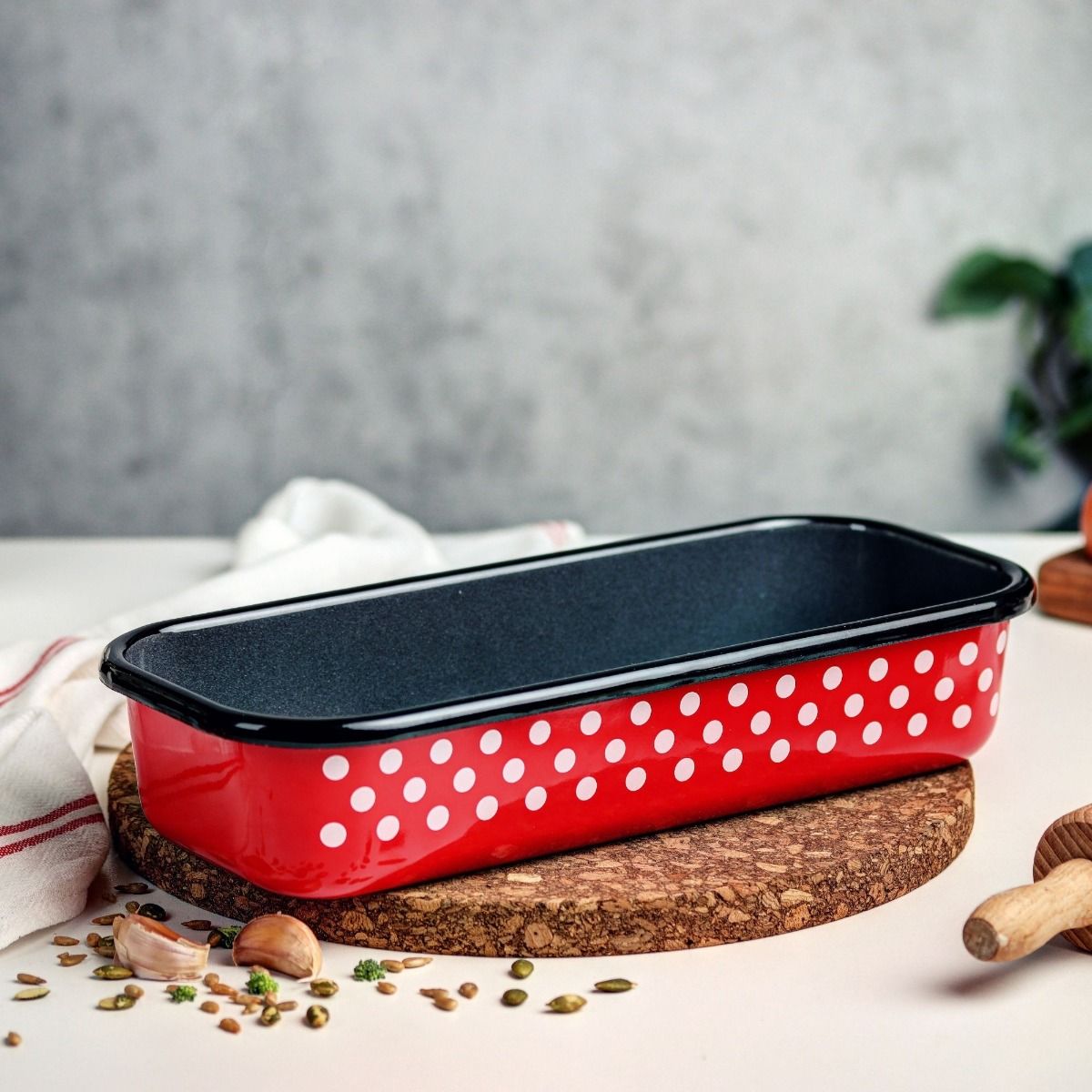 Metalac Original – Emaille Brotbackform / Kastenform 30 cm Dots on Red