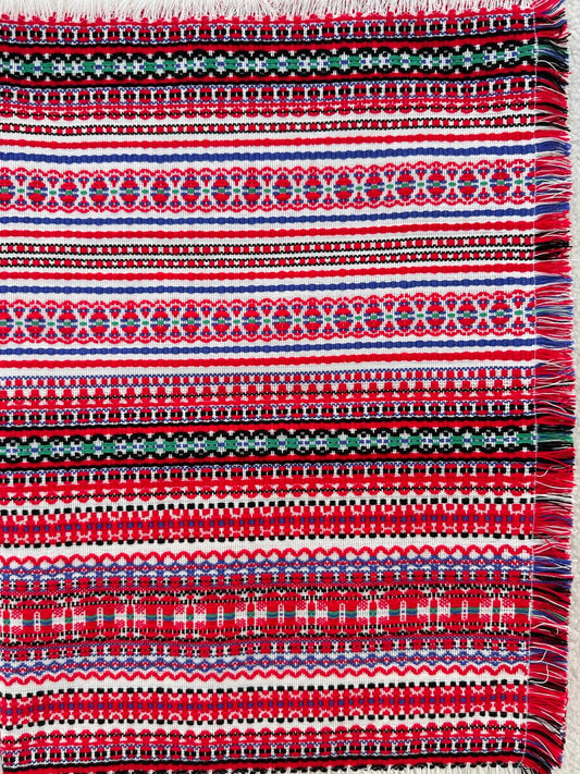 Handgewebte Tischdecke Bunt – Ruza Design aus Kroatien