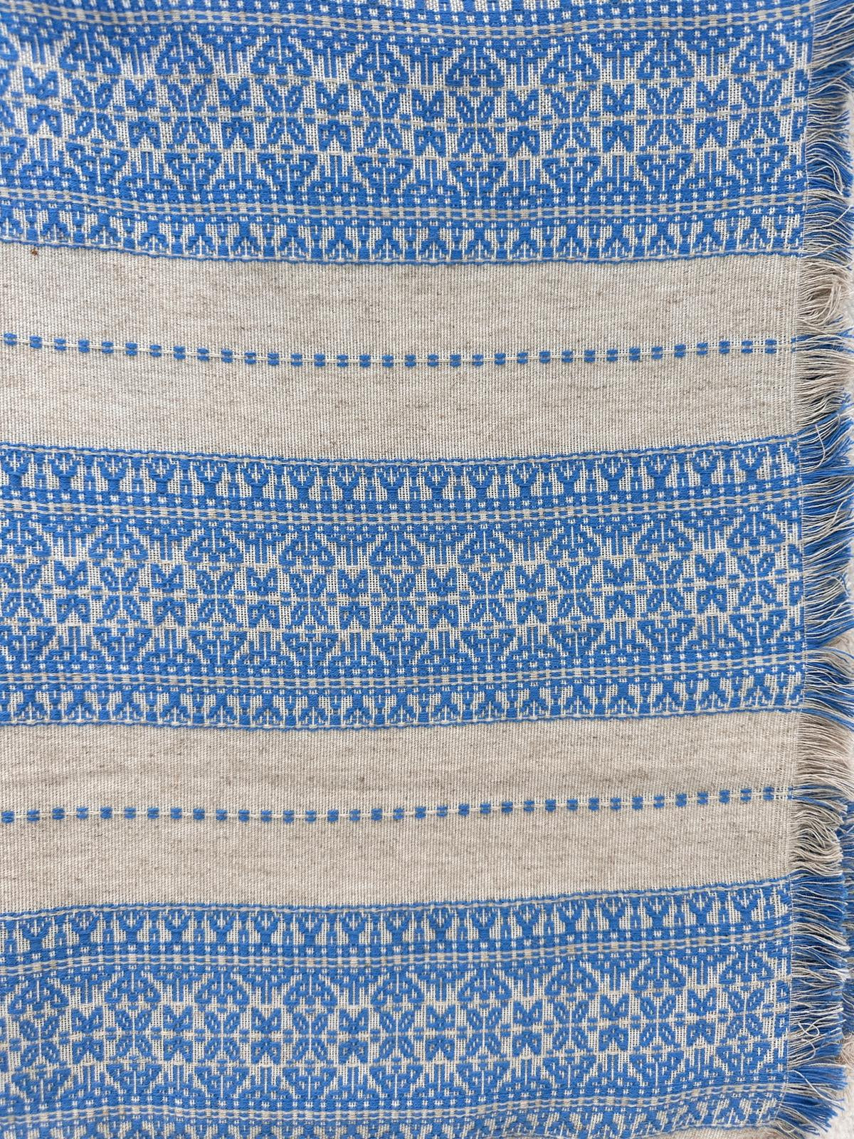 Handgewebte Ethno Tischdecke „Ante“ Blau Sand – Kroatien