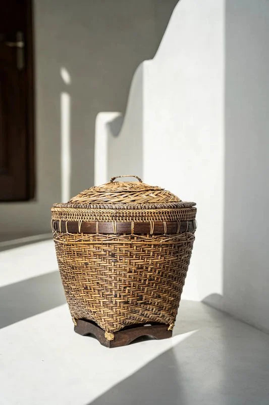 Bazar Bizar – Colonial Aufbewahrungskorb mit Deckel aus Rattan, Braun (M)