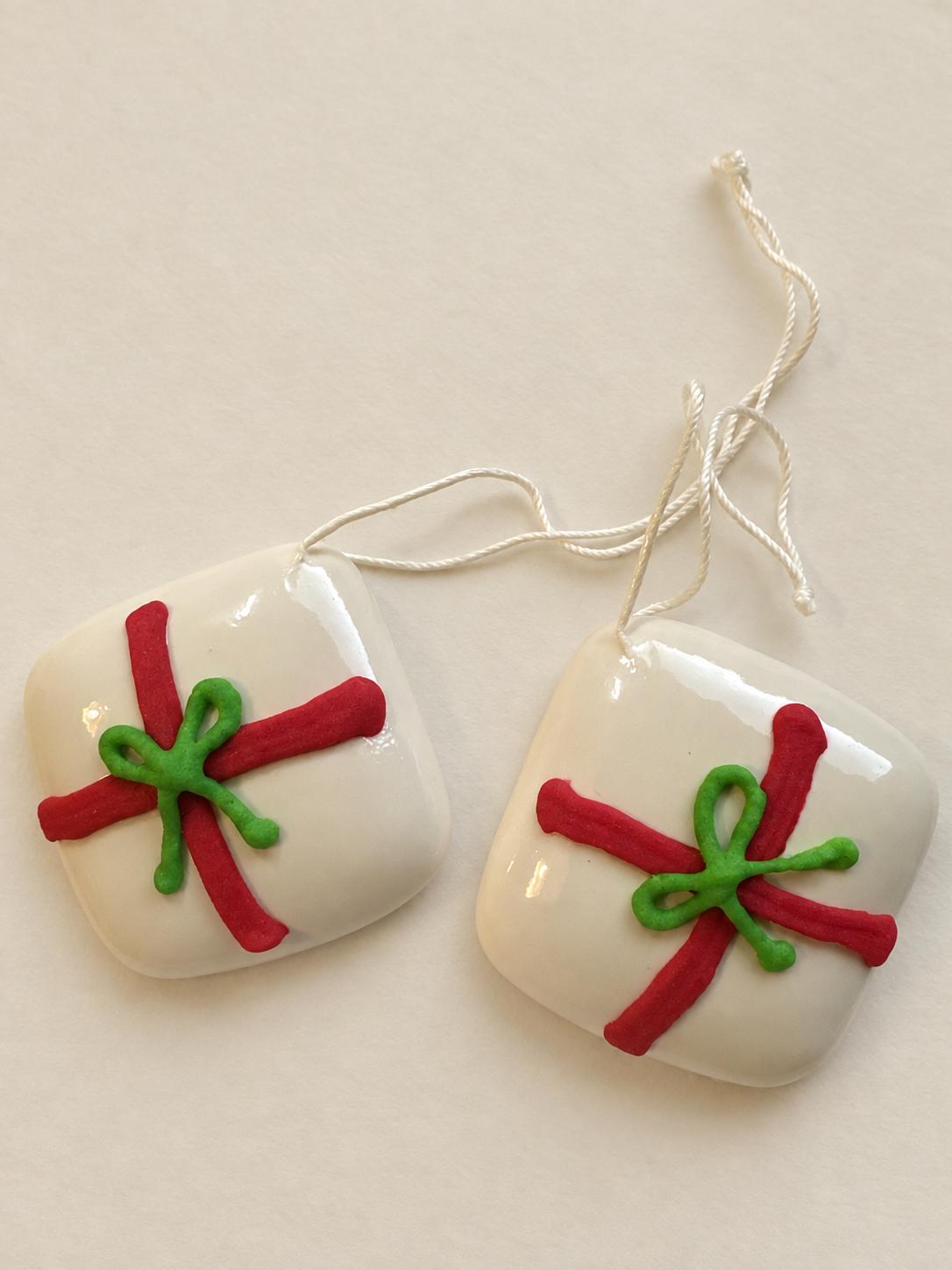 Licitar Geschenkpaket– Christbaumschmuck aus Kroatien, 2er-Set -weiß