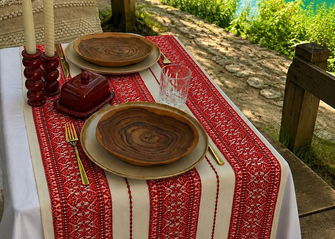 Handgewebte Tischdecke „Stjepan“ Rot-Weiß – Kroatien