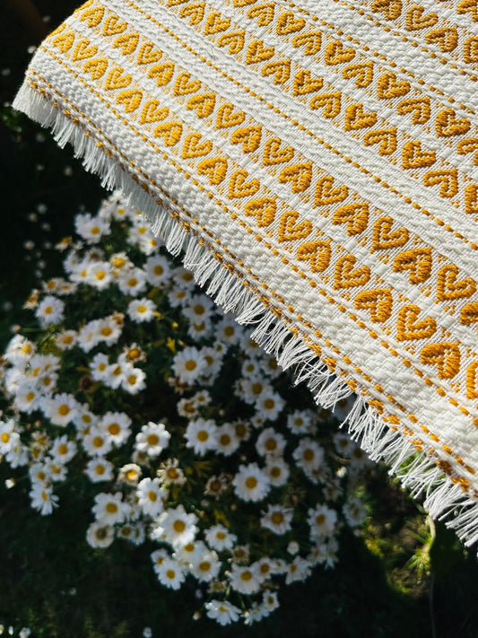 Handgewebte Tischdecke Gelb – Srce Design aus Kroatien