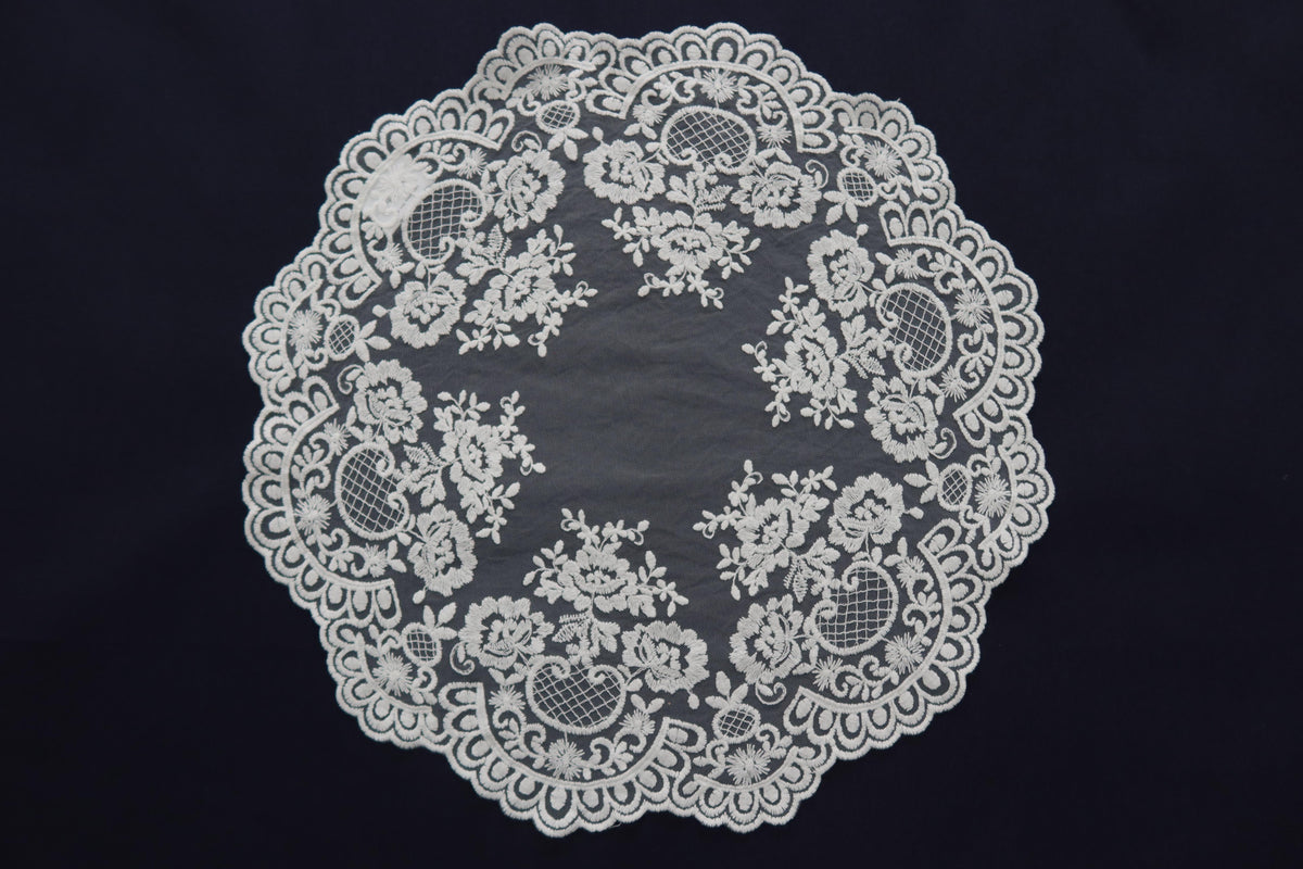 Platzset Provenza aus Spitze – Natur ( Warmweiß), Ø 40 cm