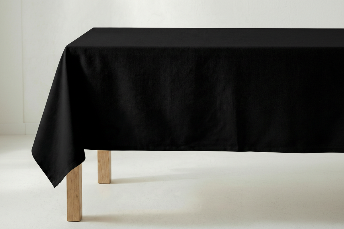 Tischdecke „Valentina“ – Schwarz | 200 × 140 cm