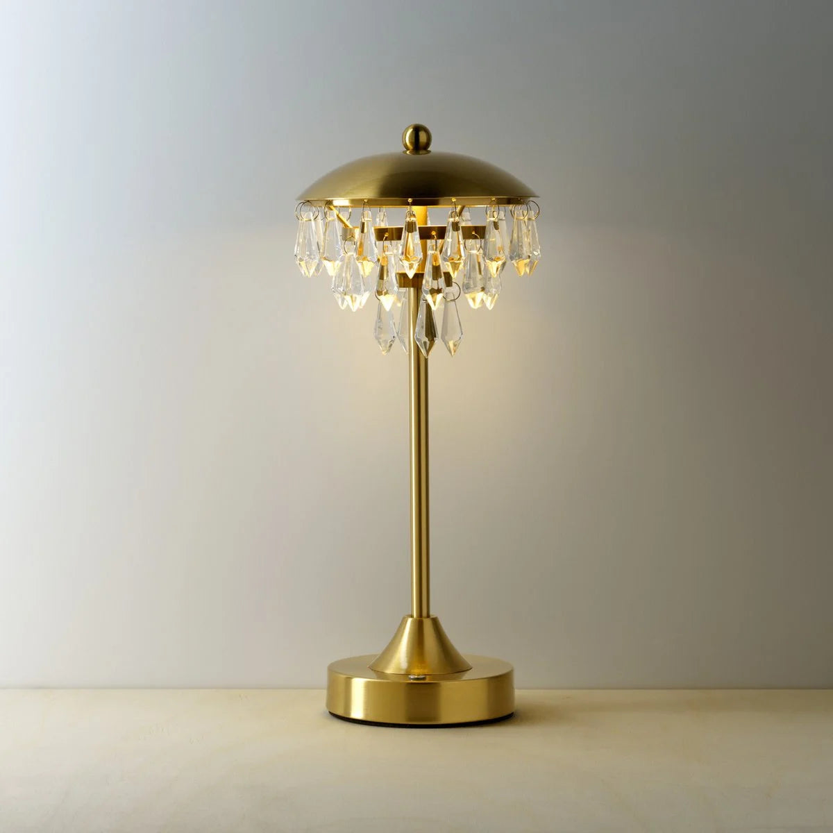 Chandelette LED Tischleuchte in Goldoptik | Bazar Bizar