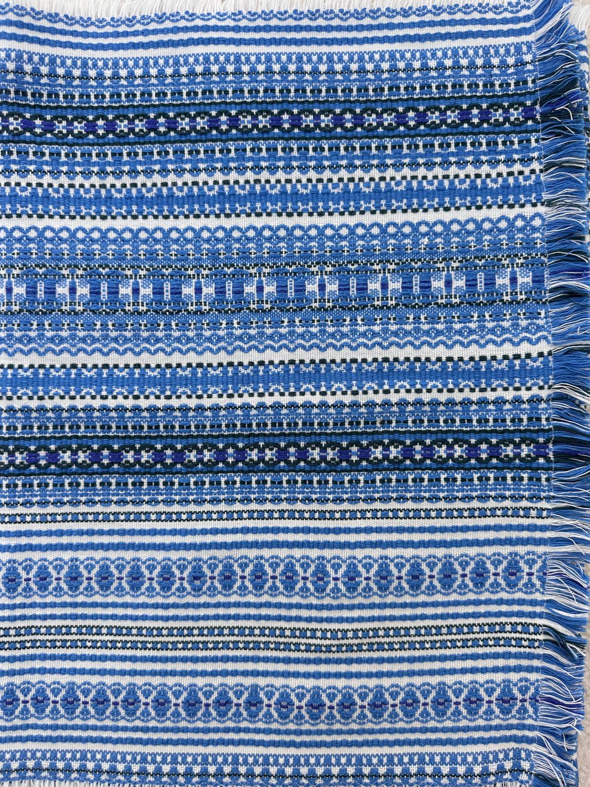 Handgewebte Tischdecke Blau – Roko Design aus Kroatien