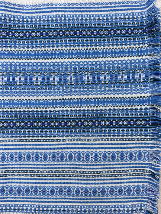 Handgewebte Tischdecke Blau – Roko Design aus Kroatien