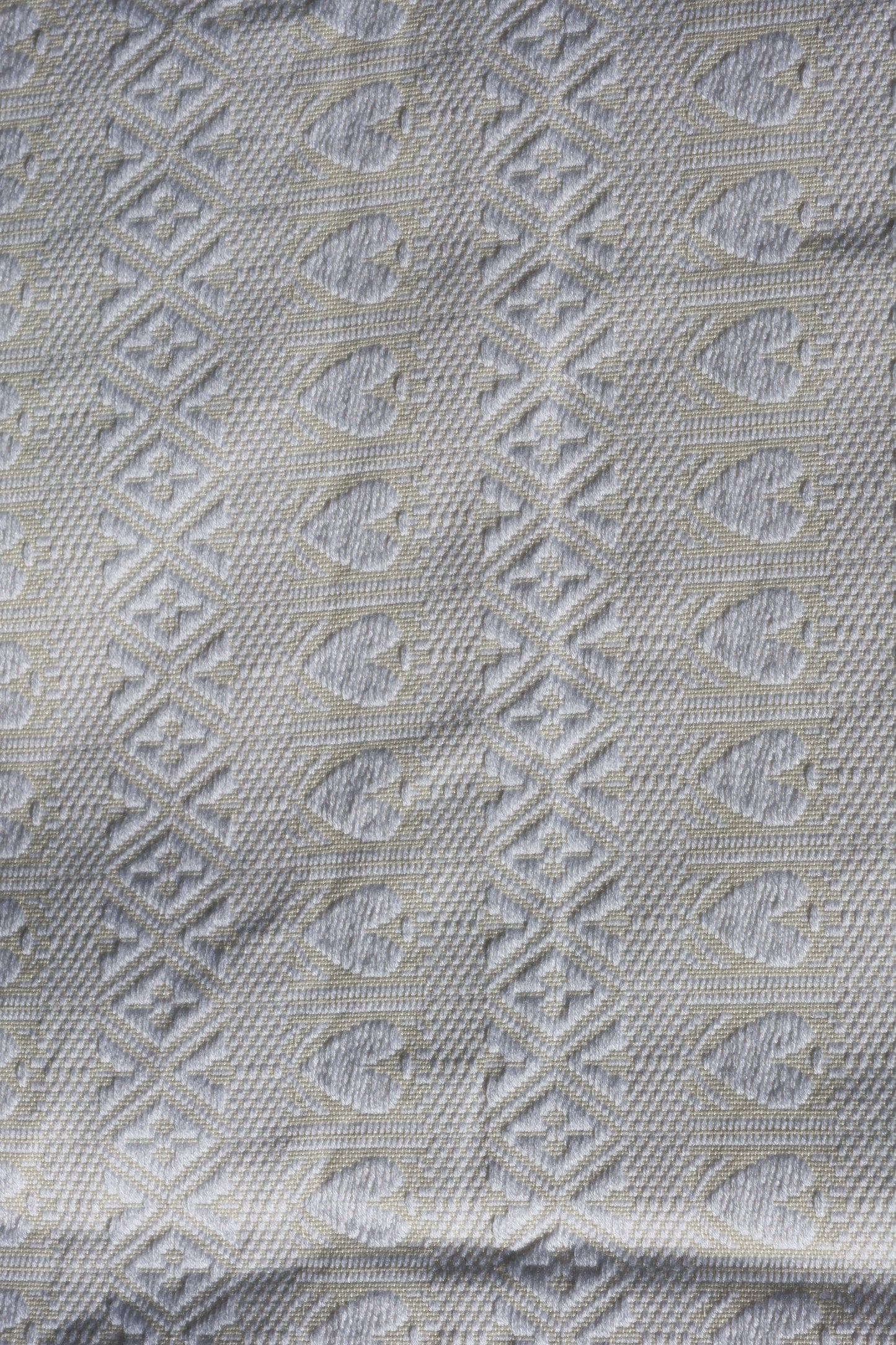 Handgewebter Tischläufer „Kata“ Weiß-Creme 50 × 140 cm – aus Kroatien