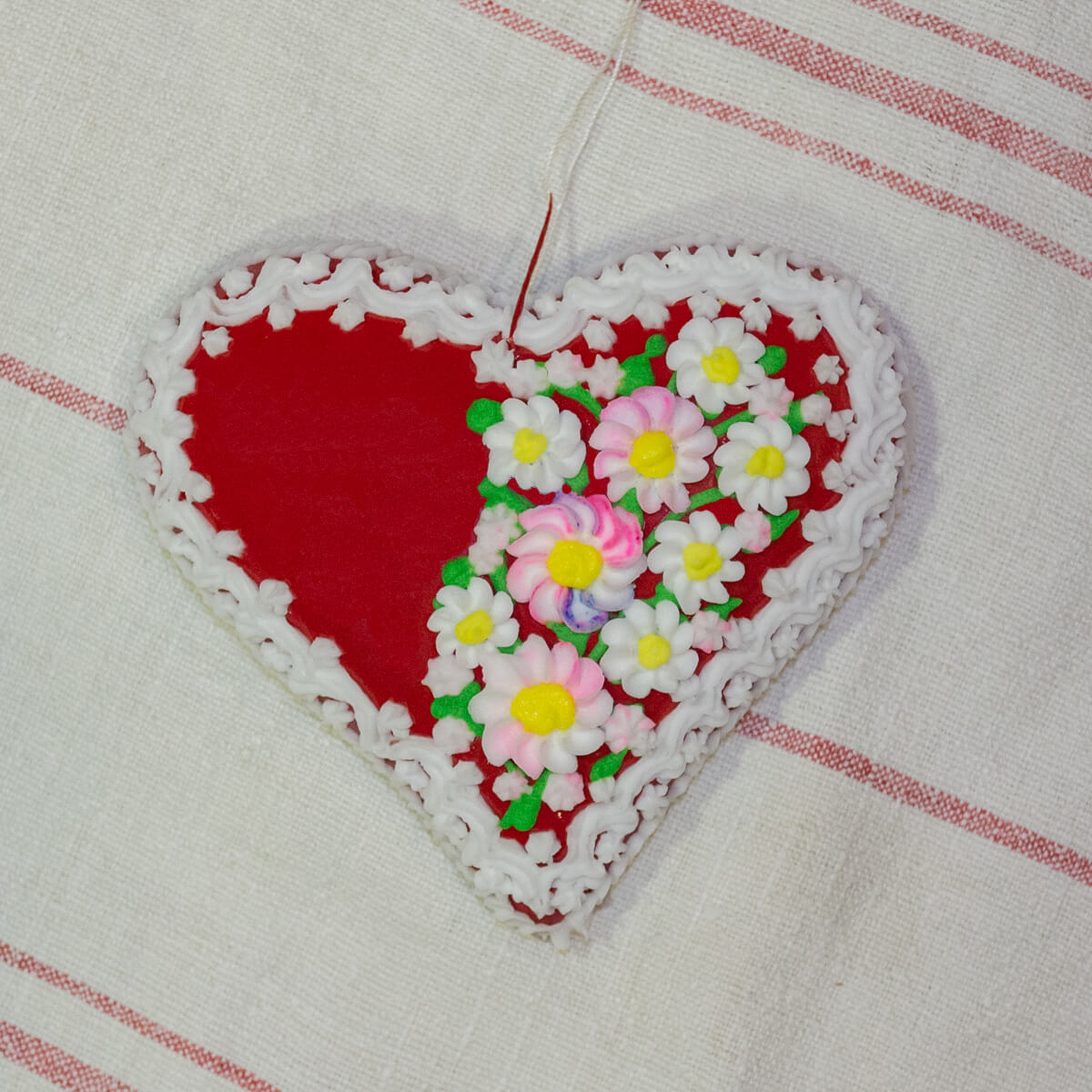 Licitar Herz - Handgefertigte Dekoration aus Kroatien, 14 cm
